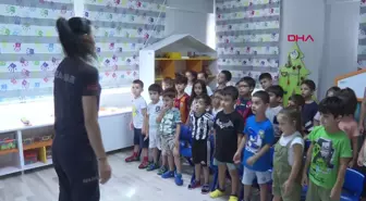 Antalya'da Kreşlerde Miniklere Deprem Eğitimi Veriliyor