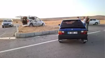 Elazığ'da Hafif Ticari Araç ile Otomobil Çarpıştı: 2 Yaralı
