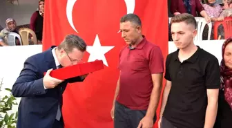 Vali Ünlü'den ilk ziyaret Saruhan Bey Türbesi ve şehit ailesine