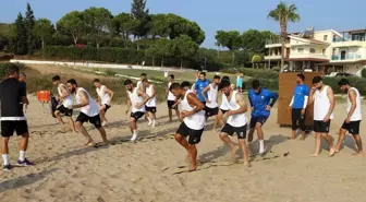 Didim Belediyespor, yeni sezon hazırlıklarını plajda sürdürüyor
