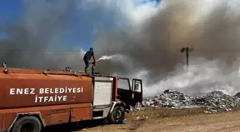 Enez'deki eski çöp depolama alanında çıkan yangın söndürüldü