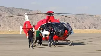 Şırnak'ta kanser şüphesi bulunan kadın ambulans helikopterle Diyarbakır'a sevk edildi