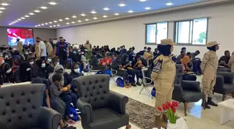 Libya'dan yakalanan 161 Nijeryalı düzensiz göçmen ülkelerine gönderildi