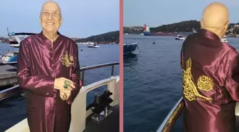 Erkan Özerman'a Onur Ödülü ve Tarihi Kıyafeti