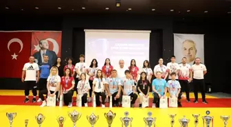 Samsun İlkadım Belediyesi Sporcuları Ödüllendirdi