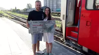 Kars'ta Uçak ve Otobüs Fiyatlarının Yüksek Olması Vatandaşları Tren Yolculuğuna Yönlendiriyor