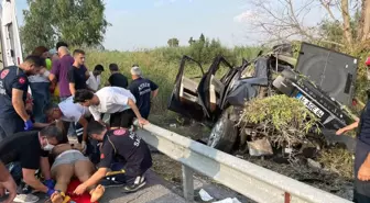 Aydın'da hafif ticari araç ile cip çarpıştı: 6 yaralı