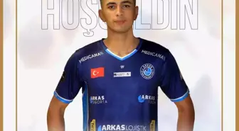 Arkas Spor, 22 yaşındaki voleybolcu Ulaş Onur Topbaşlı'yı kadrosuna kattı