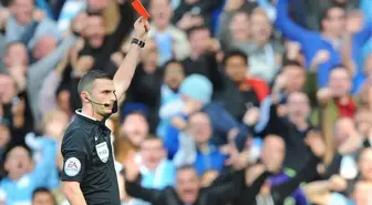 İngiliz hakemlere sürpriz yasak! Maçtan önce tüketemeyecekleri yiyeceklerin listesi ortaya çıktı