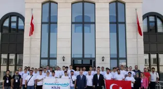 Kilis'ten Ordu'ya gelen öğrenciler Vali Muammer Erol'u ziyaret etti