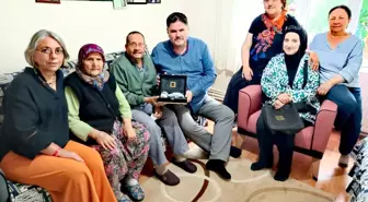 Balıkesir Kent Konseyi Şehre Vefa Meclisi Üyeleri 50. Yılını Aşan Çiftleri Ziyaret Ediyor