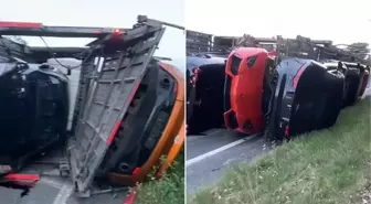 İngiltere'de milyonluk kaza! Tır devrildi, lüks otomobiller yola savruldu