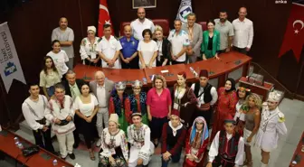 İzmit Belediye Başkanı Fatma Kaplan Hürriyet, Pişmaniye Festivali kapsamında grup liderlerini ağırladı