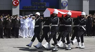 Kağıthane'de uyuşturucu operasyonunda şehit olan polis memuru son yolculuğuna uğurlandı