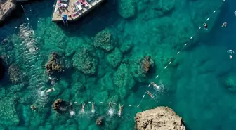 Antalya'da kadınların spora teşvik edilmesi için su jimnastiği kursu düzenlendi