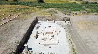 Aydın'da Zeus Tapınağı'nda sunak bölümü ortaya çıkarıldı