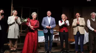 Aliağa Sanat Günleri'nde Zara ve Uğur Aslan konser verdi