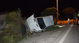 Konya'da devrilen otomobil sürücüsü yaralandı