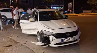 Samsun'da üç otomobilin karıştığı kazada sürücü kaçtı