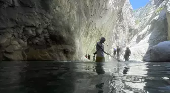 Antalya'da Göynük Kanyonu'nda Serinlemek ve Macera Yaşamak