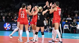 Son Dakika: Filenin Sultanları, CEV Avrupa Voleybol Şampiyonası son 16 turunda ev sahibi Belçika'yı 3-1 yenerek çeyrek finale yükseldi