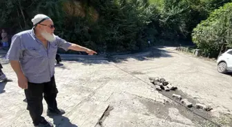 Zonguldak'ta Mahalle Sakinleri Yolu Trafiğe Kapattı