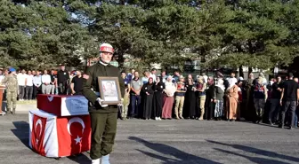 Şehit Piyade Sözleşmeli Er Bünyamin Barlık, son yolculuğuna uğurlandı