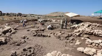 Çayönü Höyüğünde Neolitik Döneme Ait 5 Mezar Daha Bulundu