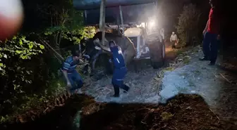 Çorum'da Köprüden Düşen İnek İtfaiye Tarafından Kurtarıldı