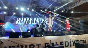 İstanbul Esenyurt'ta Gençlik Festivali'nde Burak Bulut ve Kurtuluş Kuş Konseri