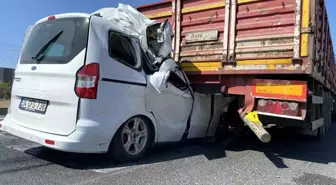 Tekirdağ Ergene'de Kontrolden Çıkan Araç Tırın Altına Girdi