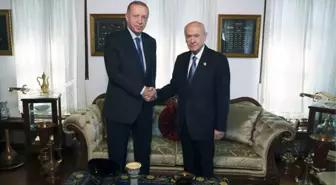 Erdoğan ve Bahçeli görüşmesinden kulislere yansıyanlar! Yerel seçimde 3 büyükşehir MHP'ye bırakılabilir