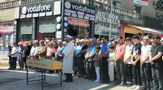 Ordu'da eski eşi tarafından sopayla darbedilerek öldürülen kadının cenazesi toprağa verildi