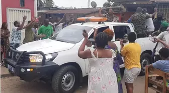 Gabon'da caddelerde toplanan halk, ordunun yönetime el koymasını kutladı