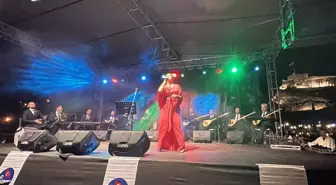 Kars'ta Zafer Bayramı kutlamalarında Sivas Devlet Türk Halk Müziği korosu konser verdi