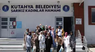 Kütahya Belediyesi, 65 yaş ve üzeri kadınları Ilıca'daki Sarıkız Kadınlar Hamamı'nda misafir etti