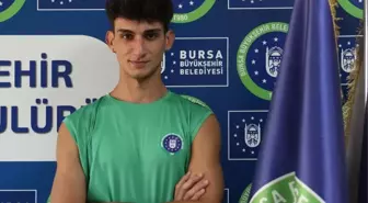 Bursa Büyükşehir Belediyespor, Onur Kaya'yı transfer etti