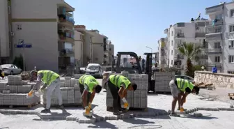 Kuşadası Belediyesi Yol Yapım Çalışmalarına Devam Ediyor