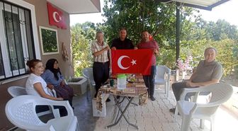 Şehit ailesini duygulandıran ziyaret