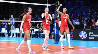 Türkiye Kadın Milli Voleybol Takımı İtalya ile Yarı Finalde