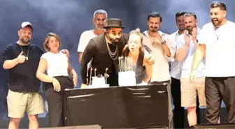 Gökhan Türkmen İzmir'de 70. konserini verdi