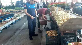 Kütahya Belediyesi Perşembe Pazarı'nda Denetim Yaptı