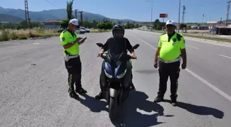 Gümüşhacıköy'de abartı egzoz ve motosiklet denetiminde 17 sürücüye ceza