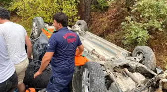 Balıkesir'de otomobil şarampole devrildi: 5 yaralı