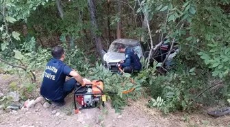 Malatya'da otomobil şarampole devrildi, 2 kişi yaralandı