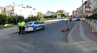 Antalya'da elektrikli scooter ile motosiklet çarpıştı: Genç kız yaralandı