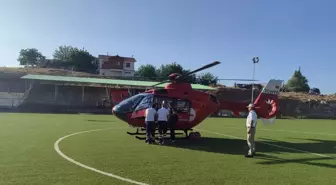 Malatya'da Kalın Bağırsak Yırtılması Geçiren Hasta Ambulans Helikopterle Hastaneye Sevk Edildi