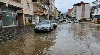 Tufanbeyli'de sağanak etkili oldu