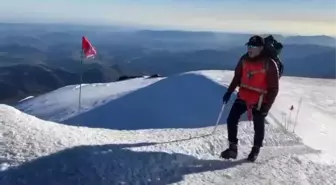 Ardahanlı Dağcı Doğu Yılmaz Elbruz Dağı'na tırmandı