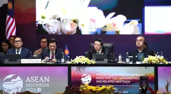 ASEAN Zirvesi Jakarta'da Başlıyor